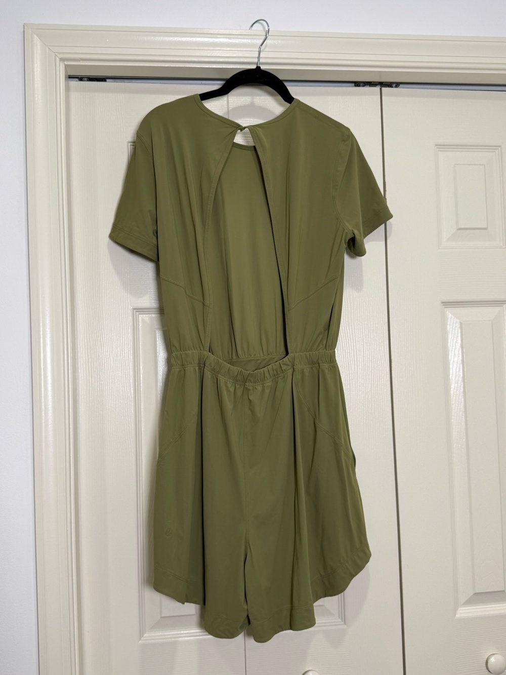 Lululemon Lightweight High Neck Romper Athletic Open Back Bronze Green Size 8 - Picture 4 of 9